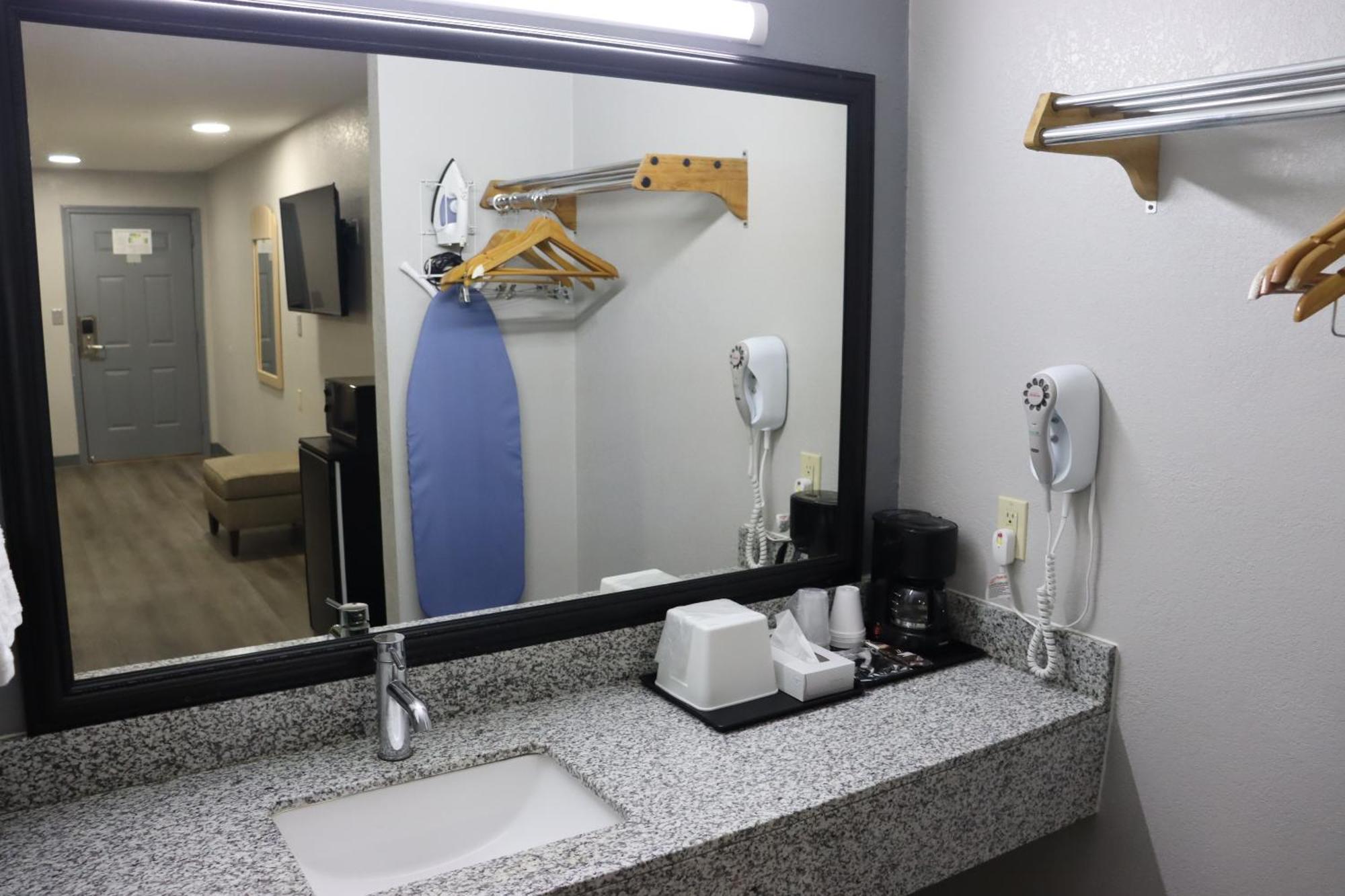 Americas Best Value Inn Cabot Εξωτερικό φωτογραφία